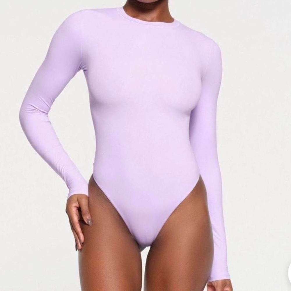 NWOT SKIMS Light Purple Long Sleeve Bodysuit